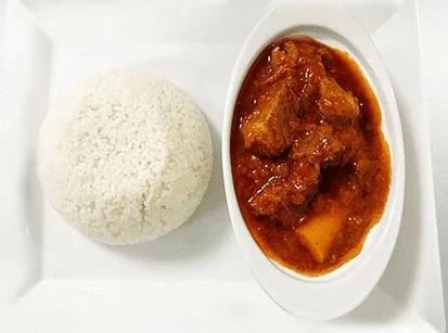 Rice and chiken sauce