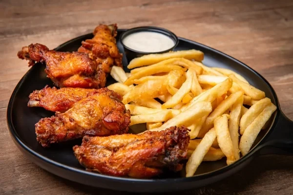 Ailes de poulet + frites maison